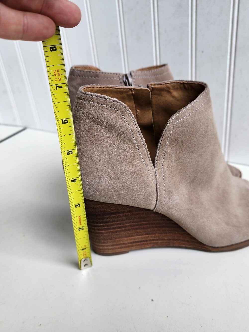 Lucky Brand Jezzah Peep Toe Suede Beige Tan Wedge Booties Ankle Boots Size 8 M - Picture 3 of 11